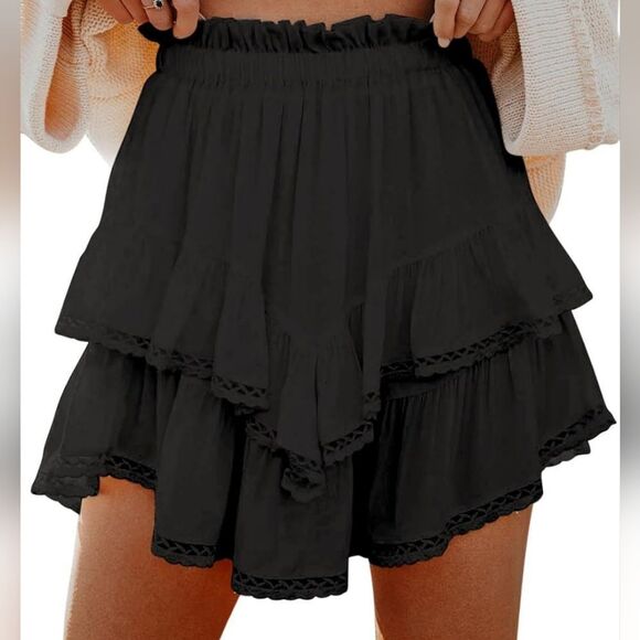 Black Cowgirl Style Lace Trim Ruffled Skirt - Picture 2 of 4
